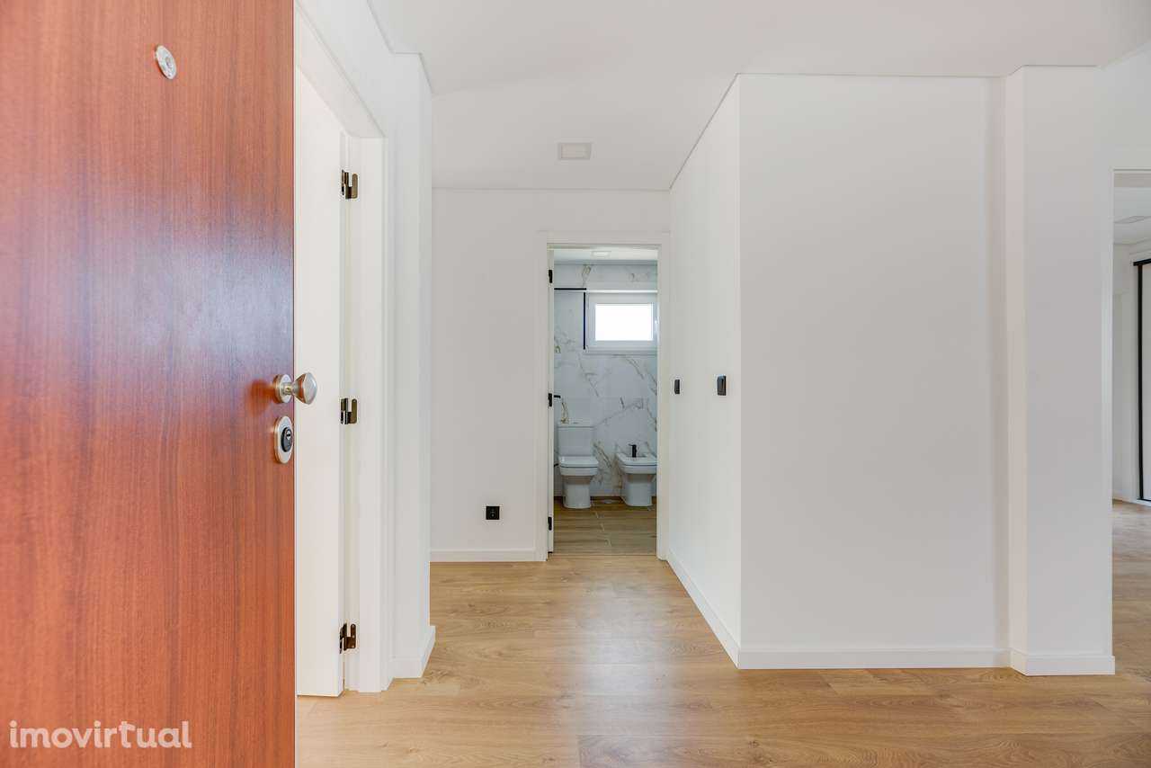 APARTAMENTO T3 | TOTALMENTE REMODELADO | SÃO JOÃO DA TALHA | LOURES - Grande imagem: 2/30