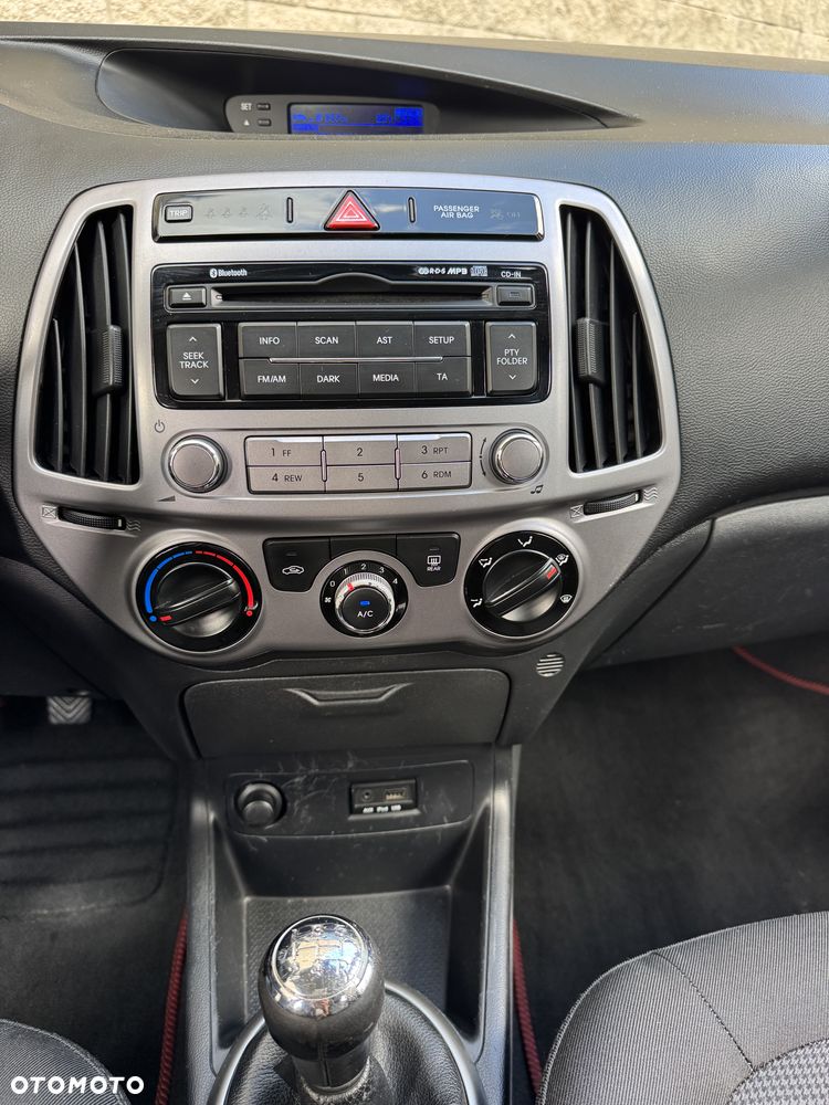 Hyundai i20 1.25 Wersja Jubileuszowa - 11