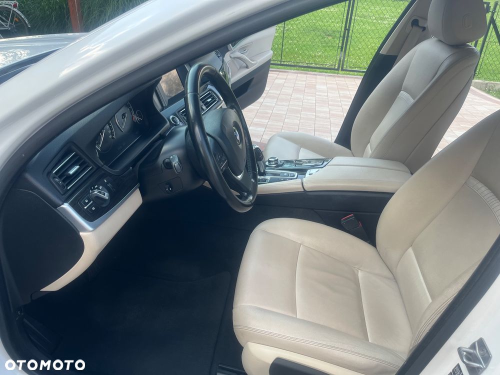 BMW Seria 5 528i xDrive Luxury Line - 19