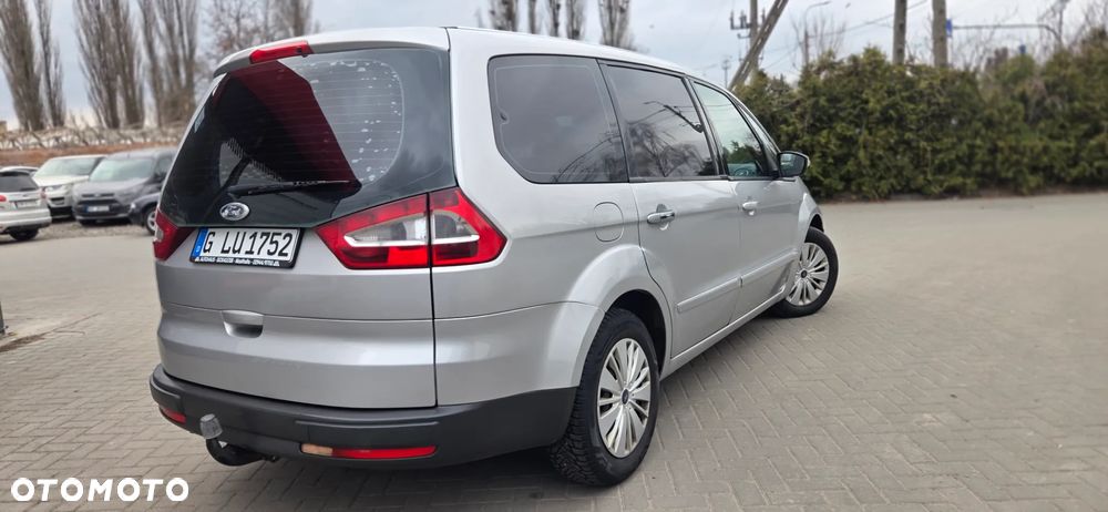 Ford Galaxy 2.0 TDCi Ghia - 14