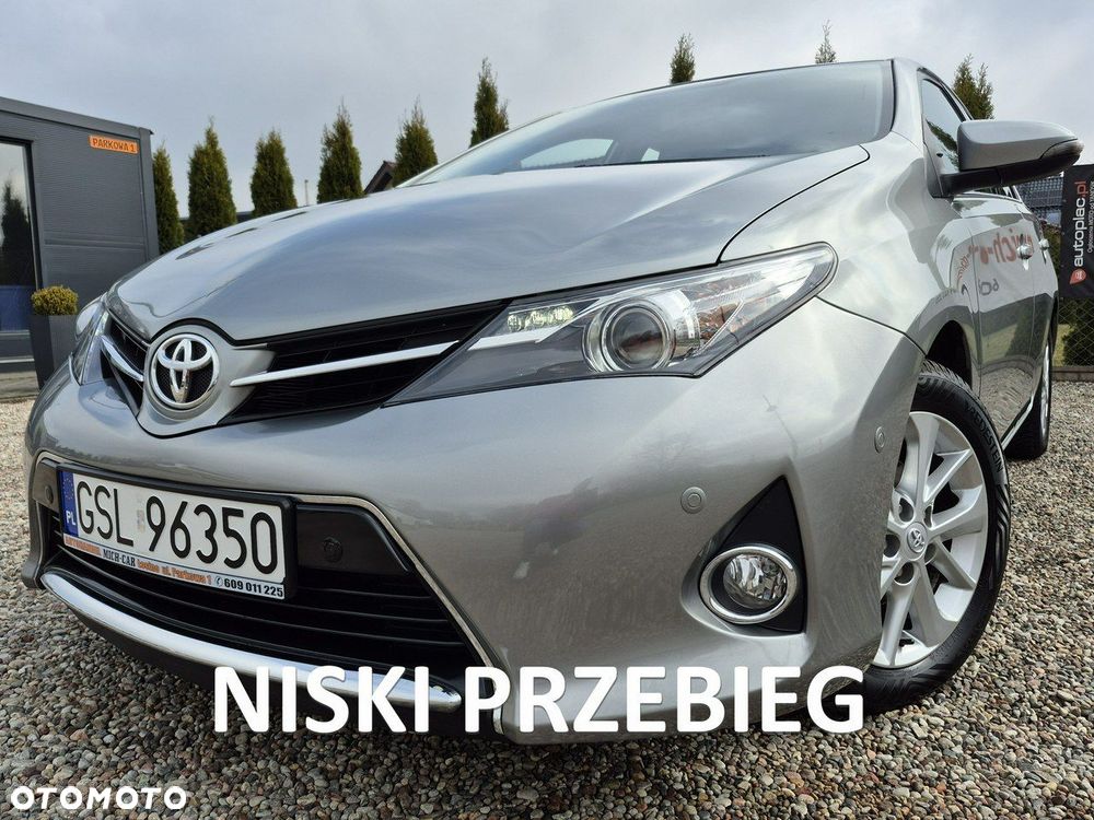 Toyota Auris - 1