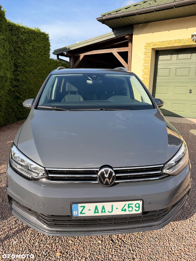 Volkswagen Touran - 10