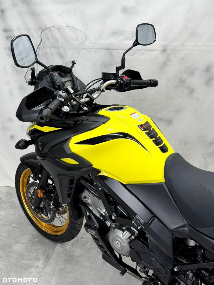 Suzuki V-STROM - 24