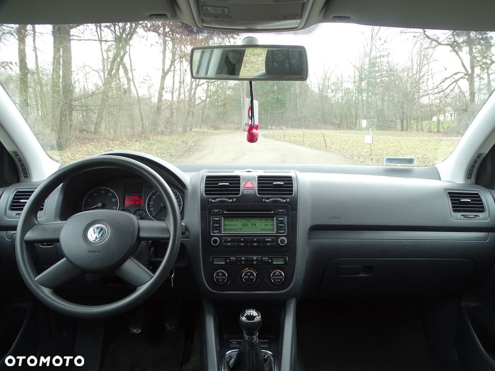 Volkswagen Golf - 10