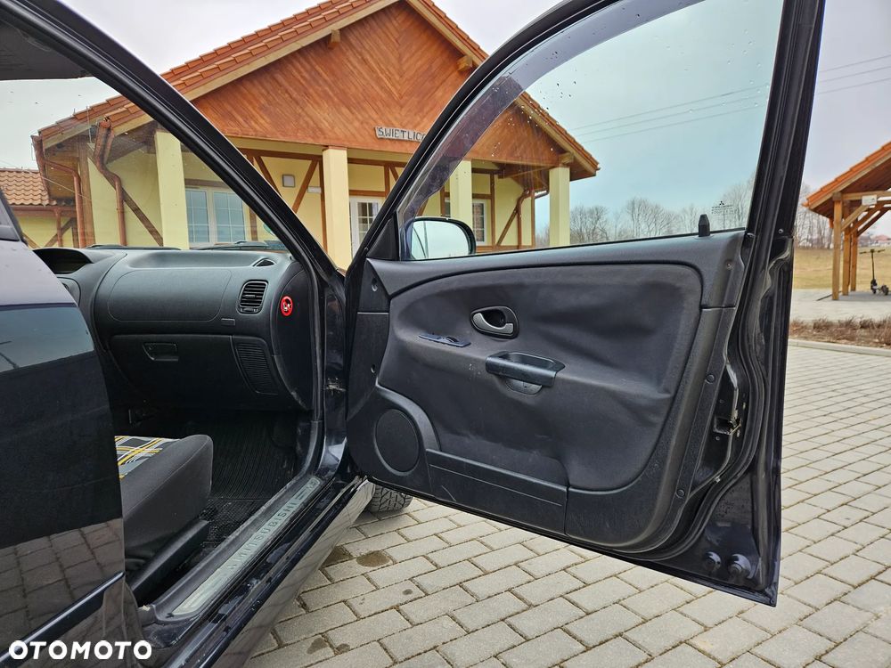Mitsubishi Carisma 1.6 Classic - 15