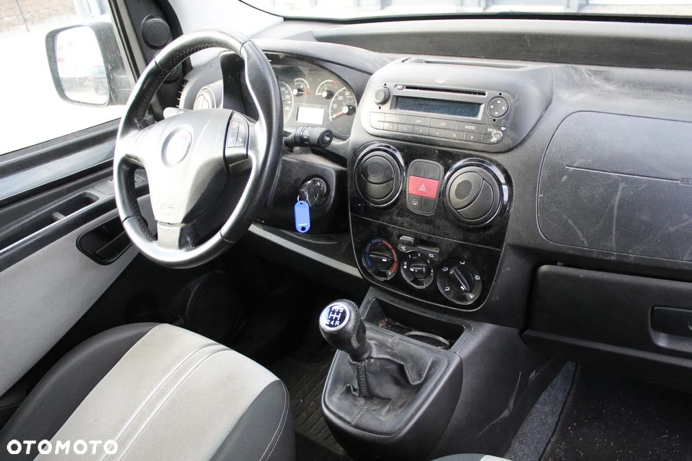 Fiat Qubo - 12