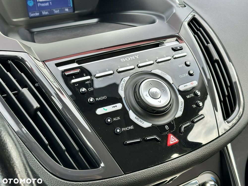 Ford Kuga 1.6 EcoBoost 2x4 Titanium - 21