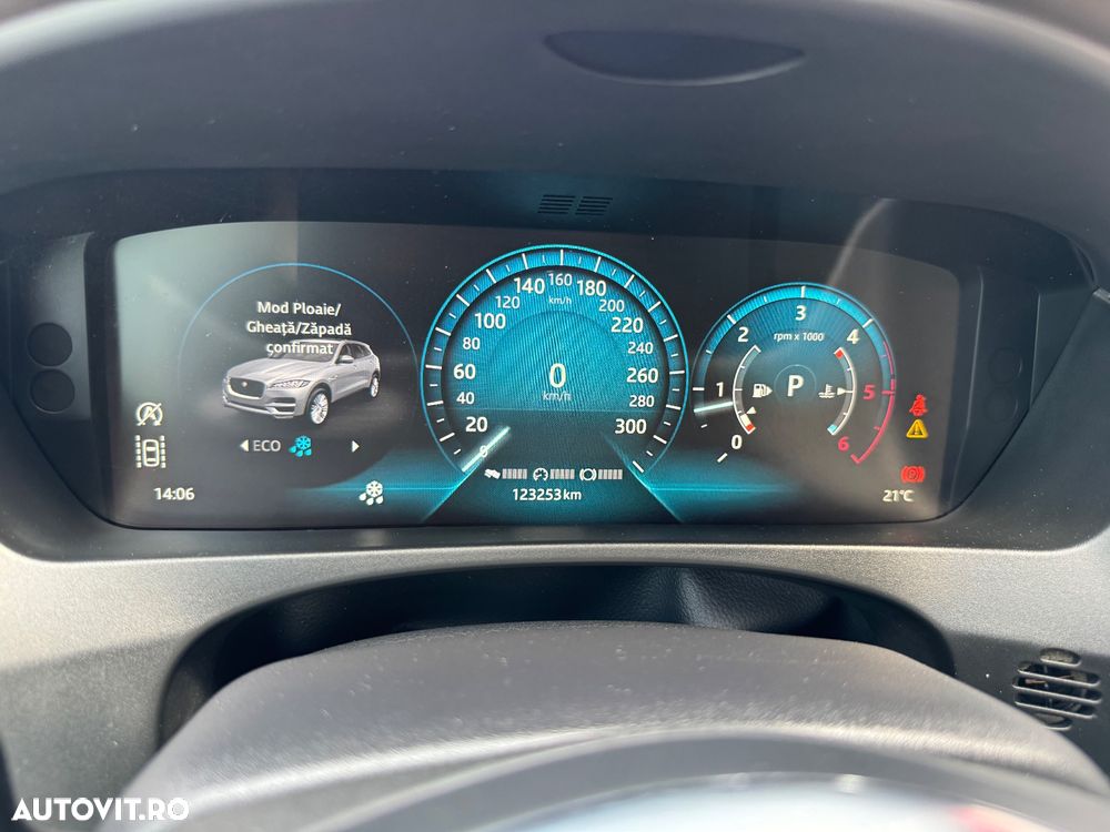 Jaguar F-Pace 20d AWD Aut. Prestige - 26
