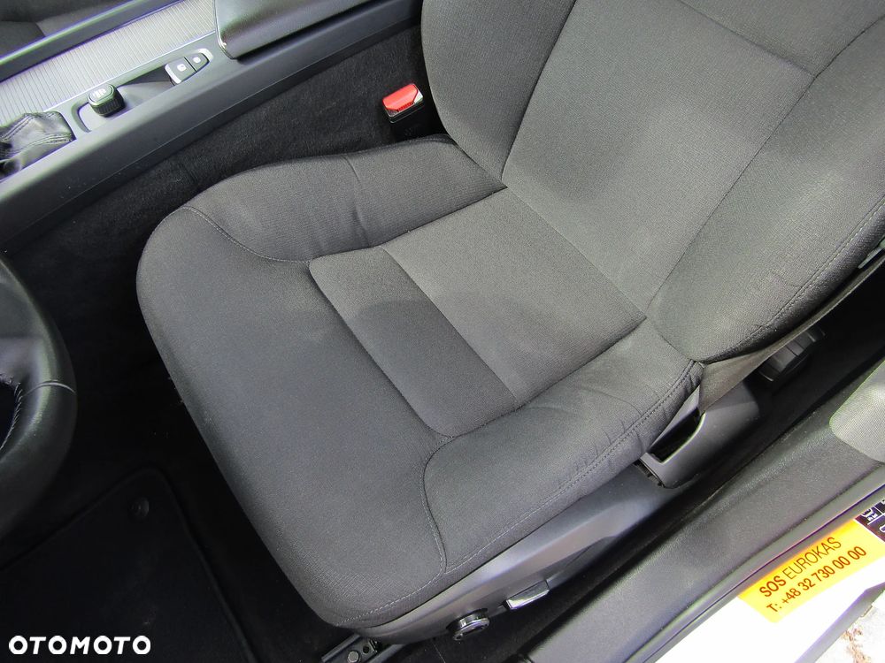 Volvo V60 T4 Momentum - 32