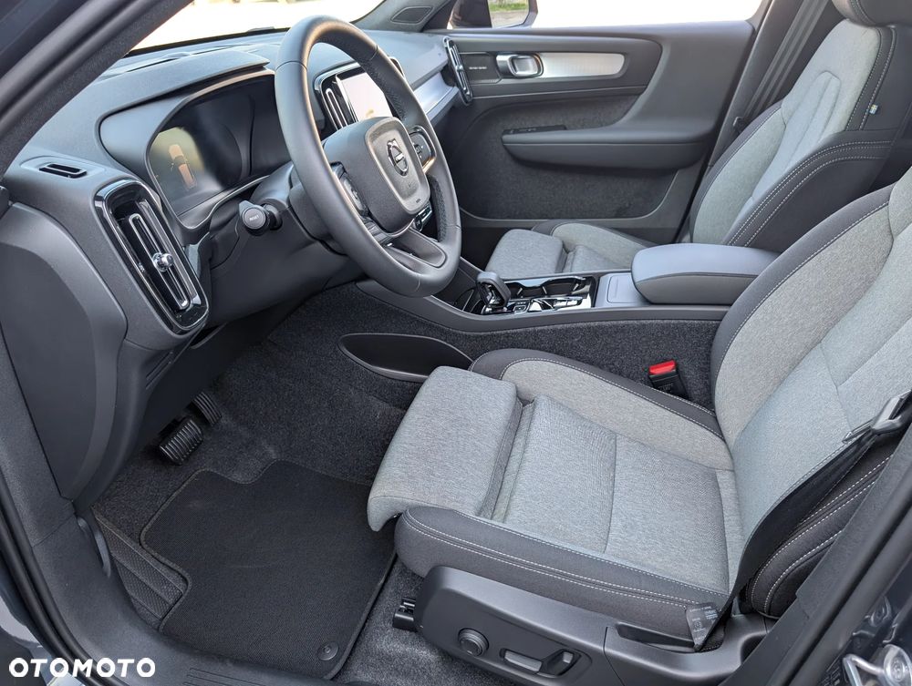 Volvo XC 40 B4 AWD Ultimate Dark - 18
