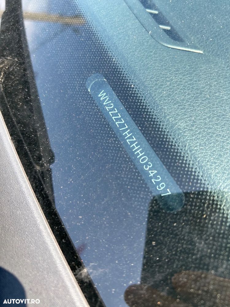 Volkswagen Caravelle - 31