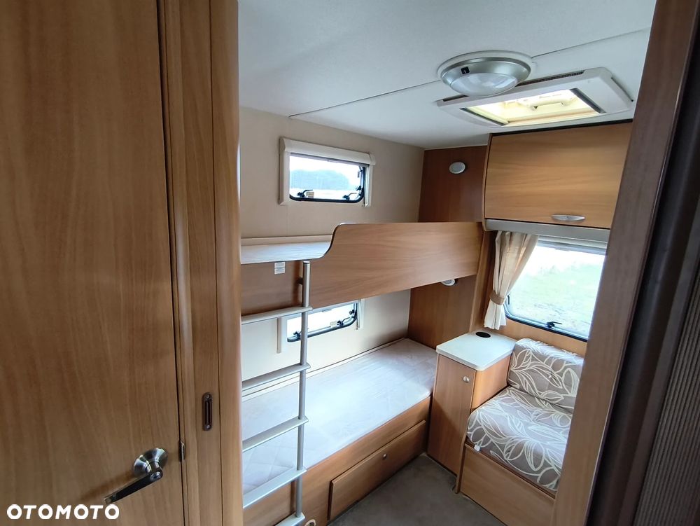 SWIFT CHARISMA 565 - 30