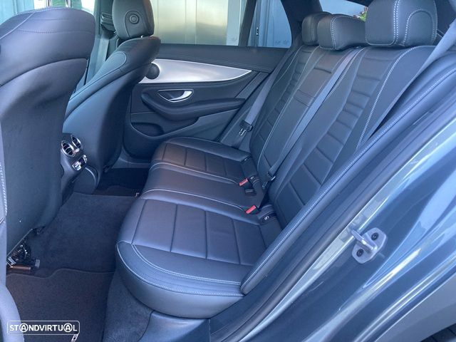 Mercedes-Benz E 300 de 9G-TRONIC AMG Line - 41
