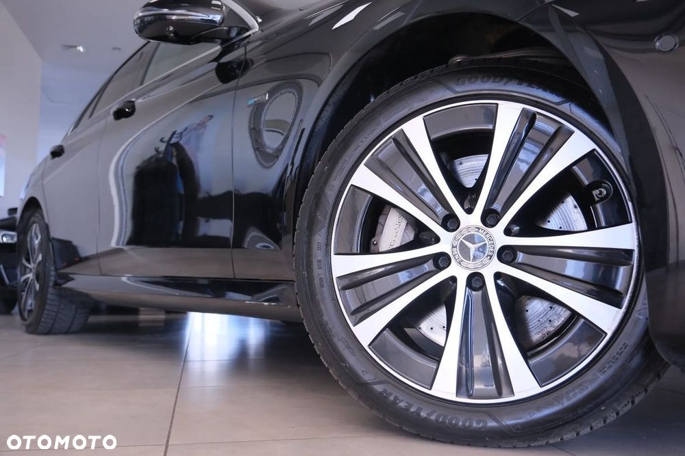 Mercedes-Benz Klasa E 300 de 9G-TRONIC AMG Line - 6