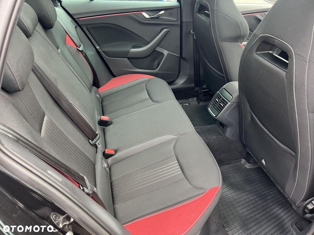 Skoda Scala 1.5 TSI Monte Carlo - 11