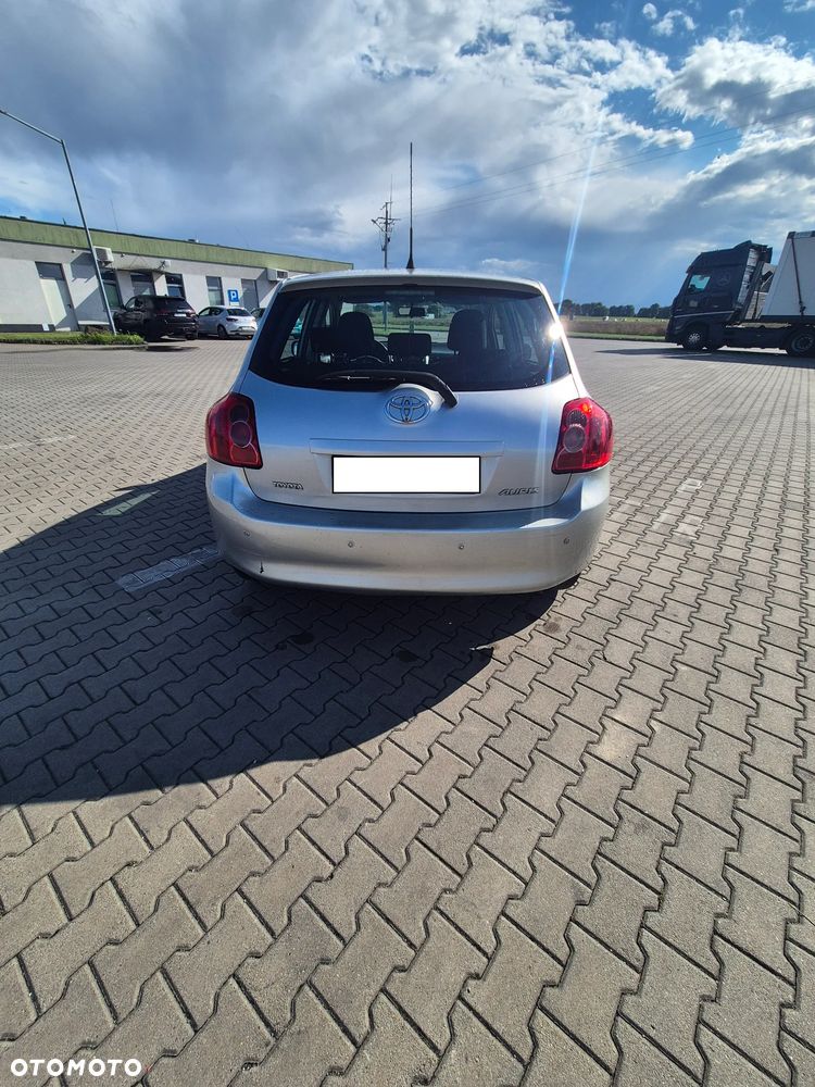 Toyota Auris - 4