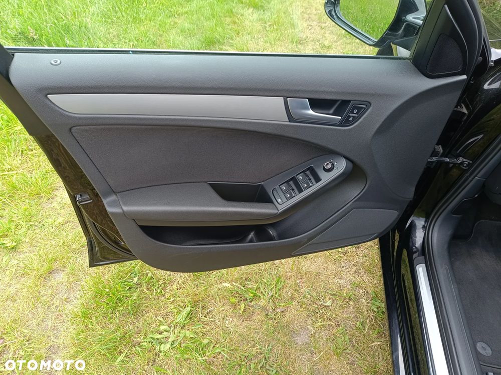 Audi A4 Avant 2.0 TDI DPF quattro S line Sportpaket (plus) - 11