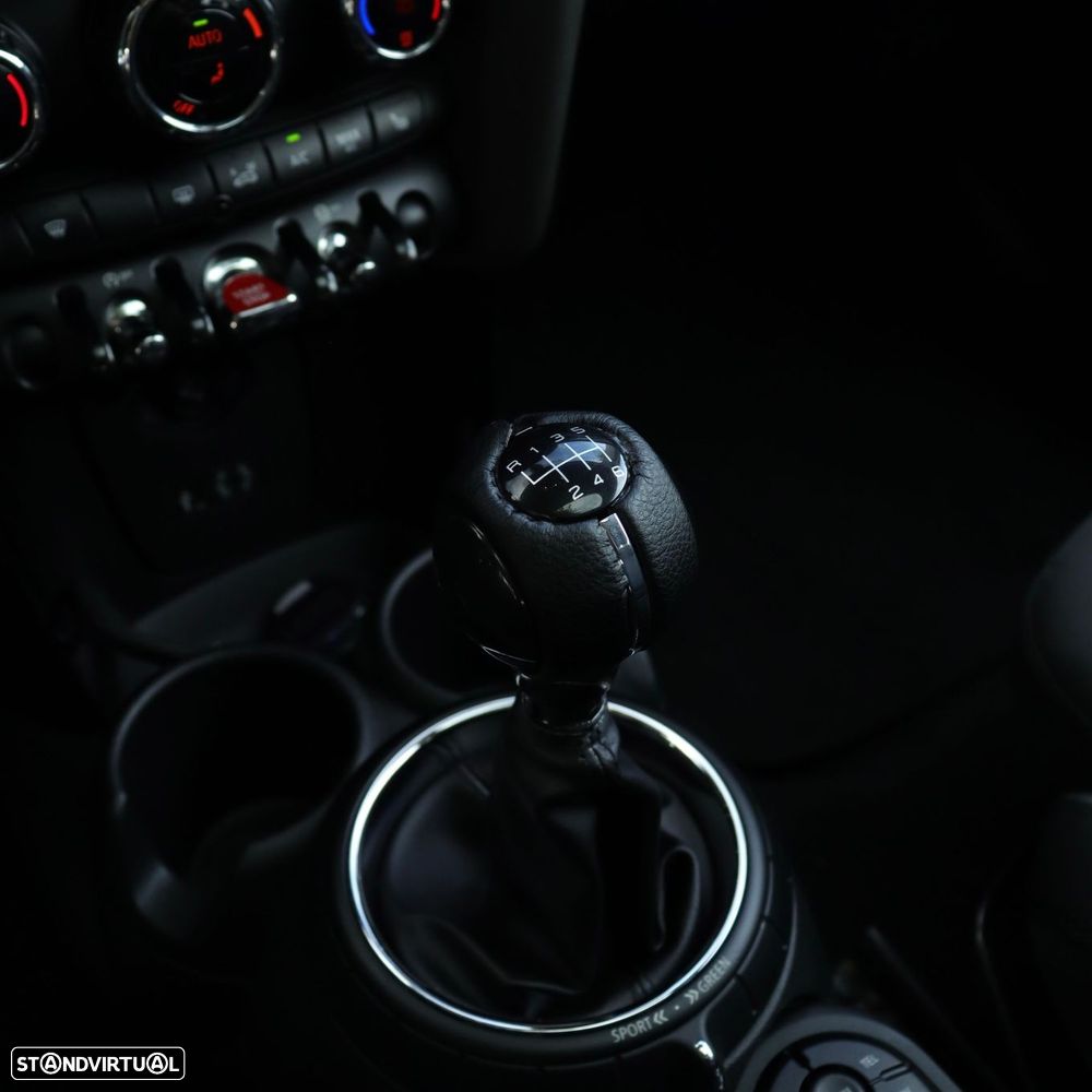 MINI 3 Portas Cooper D - 22