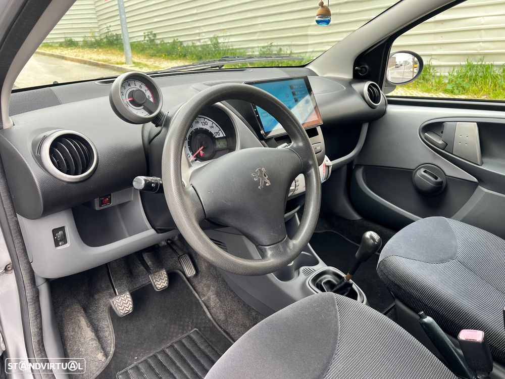 Peugeot 107 1.0 Trendy - 12