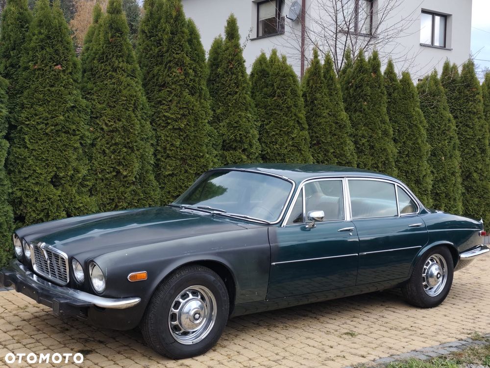 Jaguar XJ - 7
