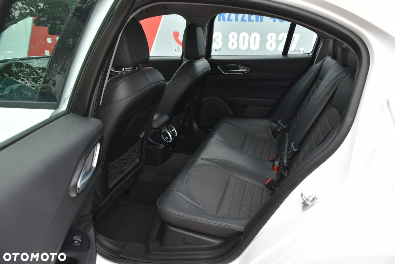 Alfa Romeo Giulia 2.2 Diesel - 15