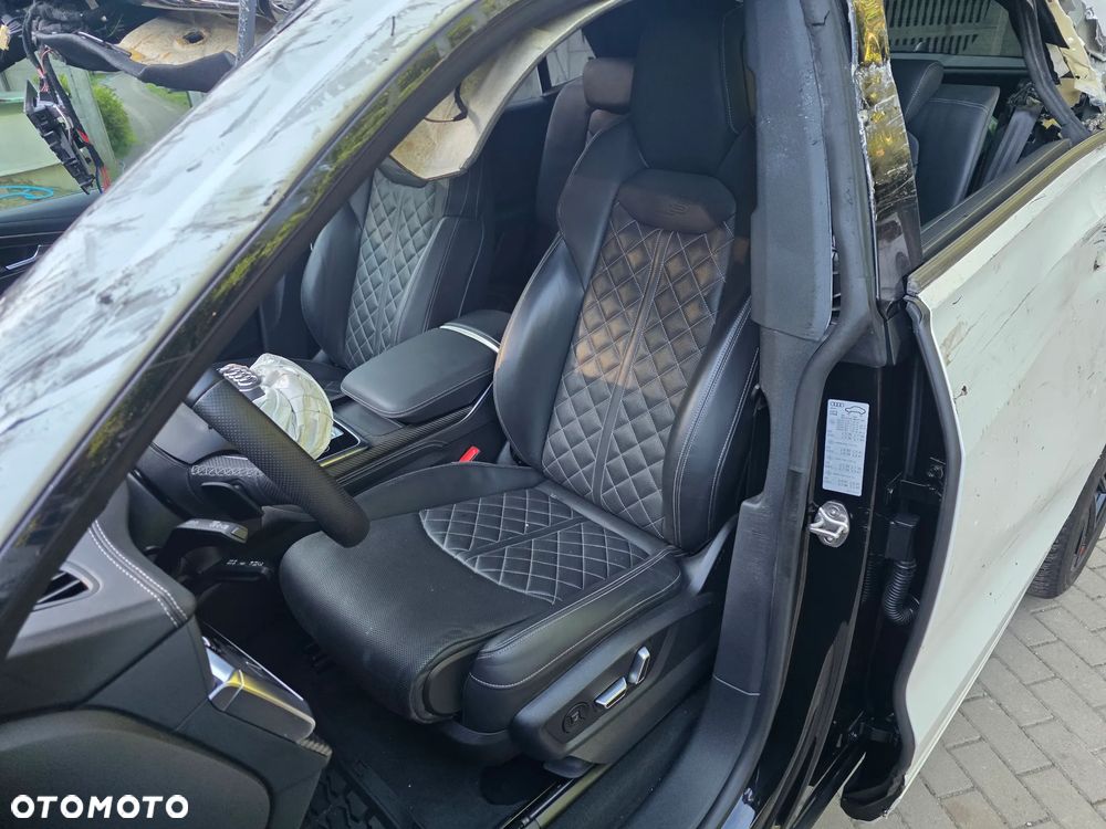 Audi Q8 - 13