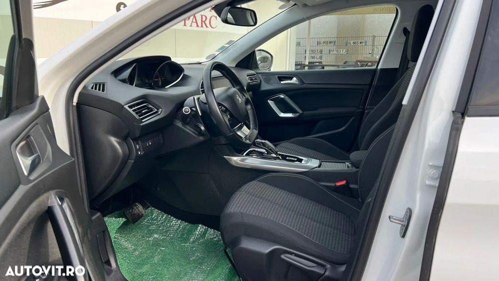 Peugeot 308 - 23