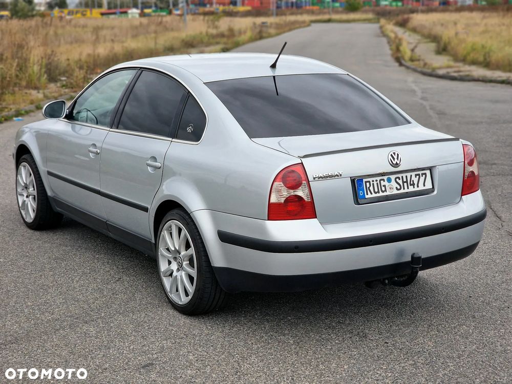 Volkswagen Passat 1.6 Exclusive - 4