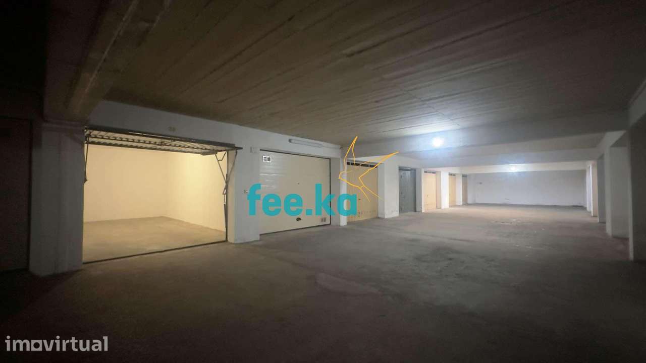 Garagem com Eletricidade - Grande imagem: 5/14