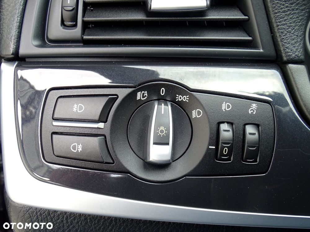 BMW Seria 5 525d - 10