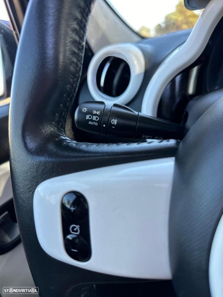 Renault Twingo TCE 90 INTENS - 32