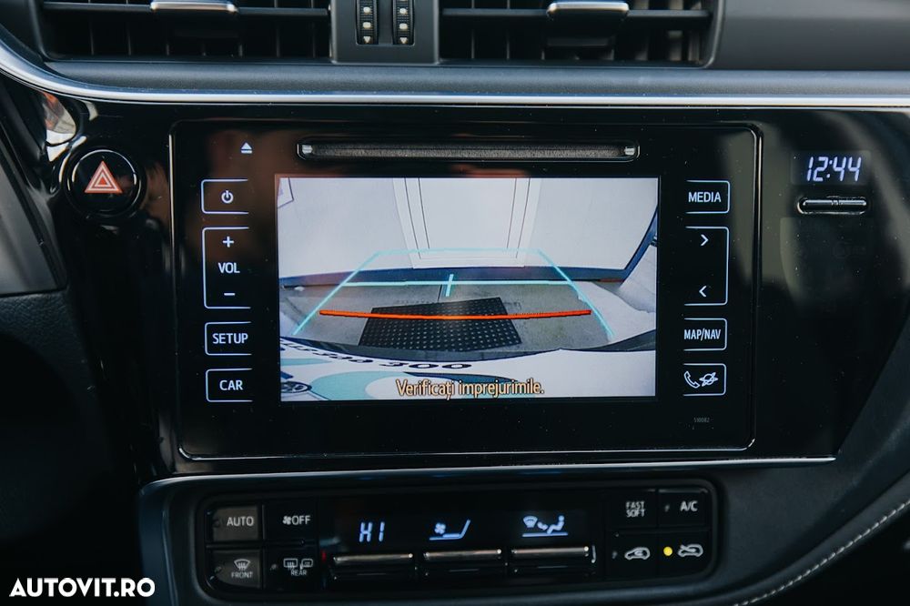 Toyota Auris 1.6 D-4D Comfort - 16