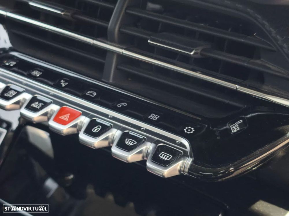 Peugeot 2008 PureTech 130 EAT8 Allure - 14