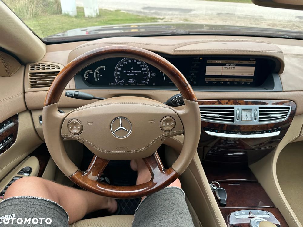 Mercedes-Benz CL - 33
