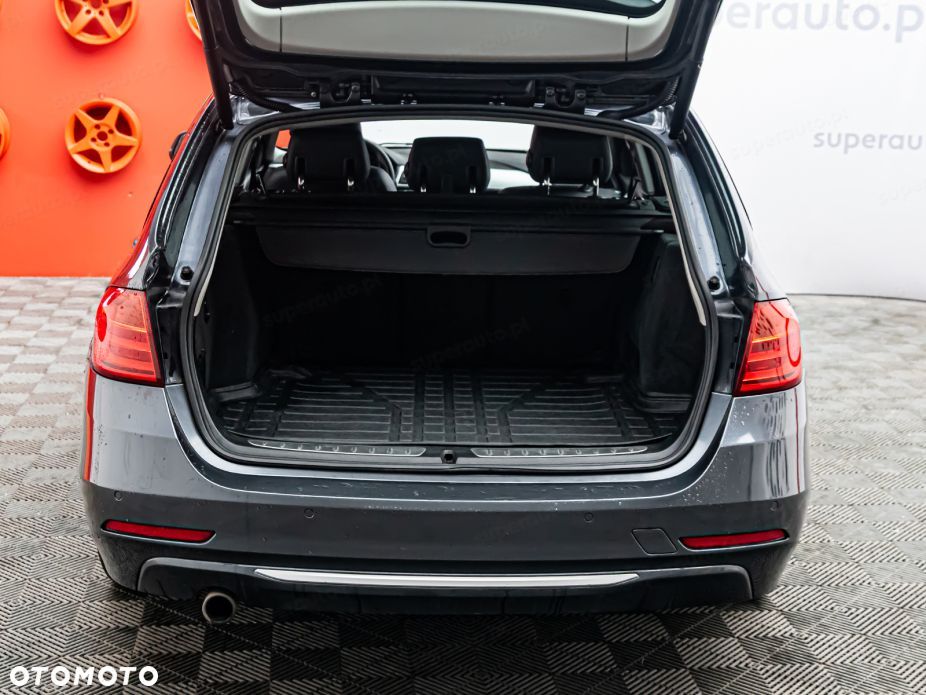 BMW Seria 3 320d - 26