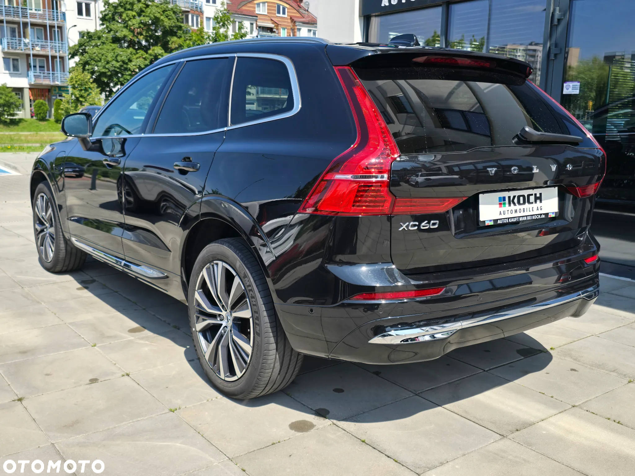 Volvo XC 60 T6 Plug-In Hybrid AWD Inscription - 2