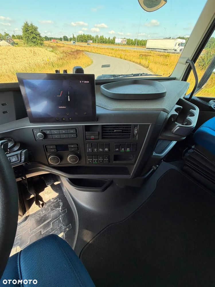 Volvo FH - 17