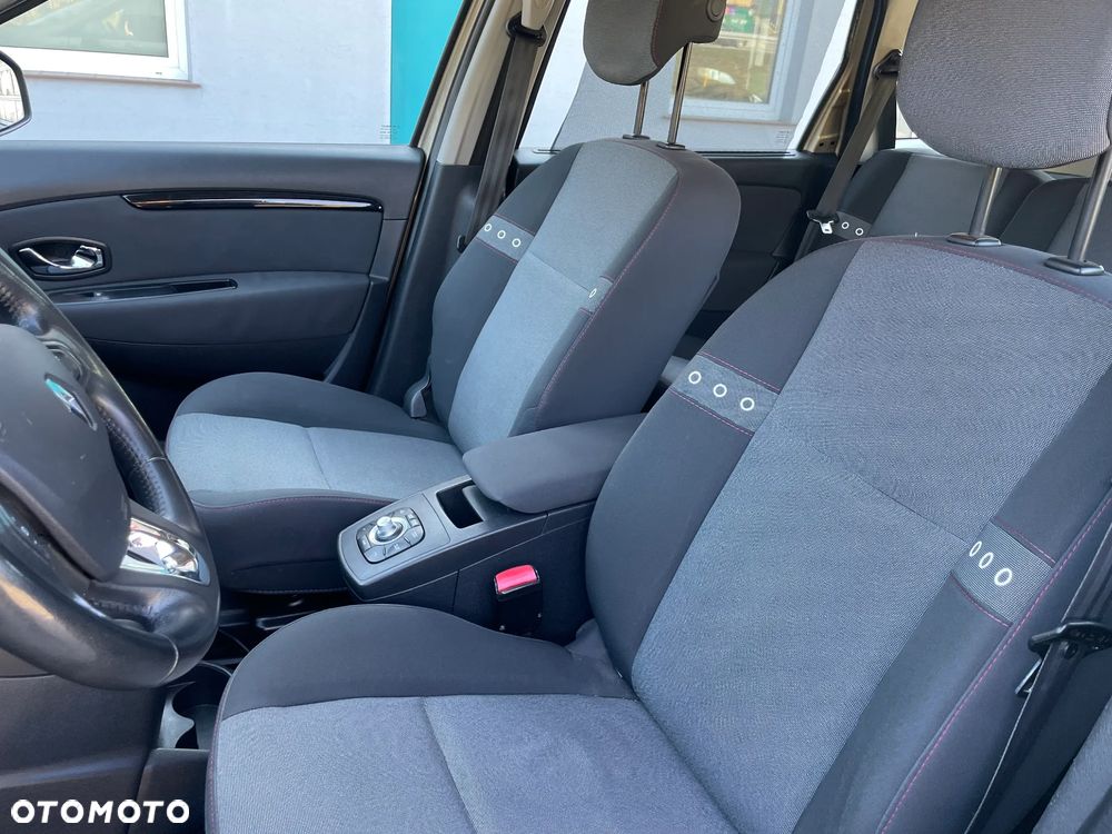 Renault Grand Scenic ENERGY TCe 130 S&S Paris - 20