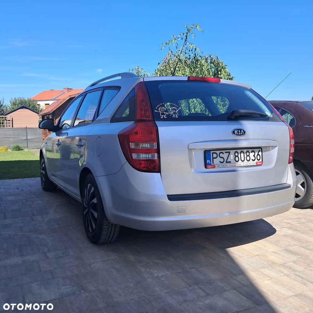 Kia Ceed - 1