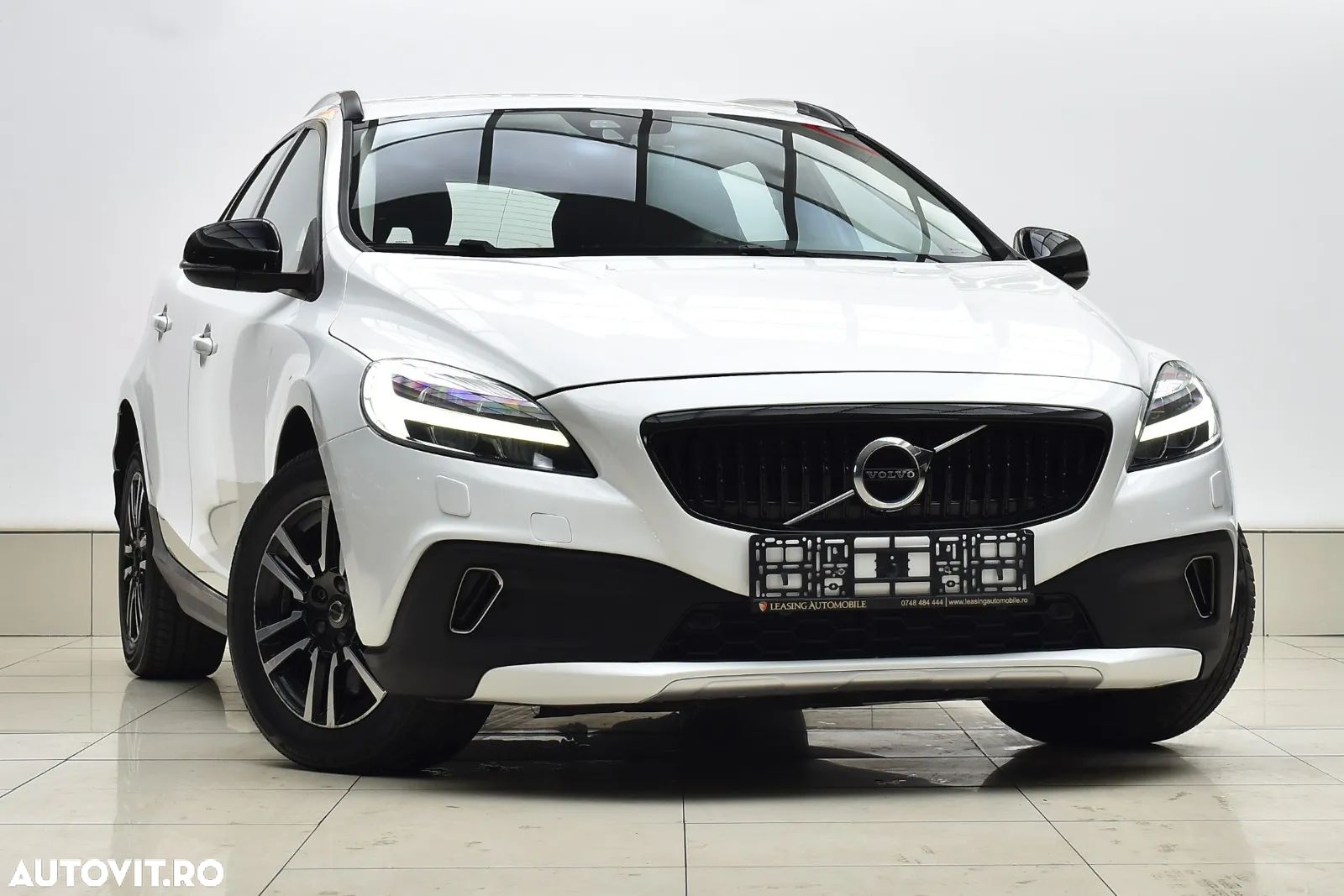 Volvo V40 Cross Country D2 Geartronic Momentum - 1