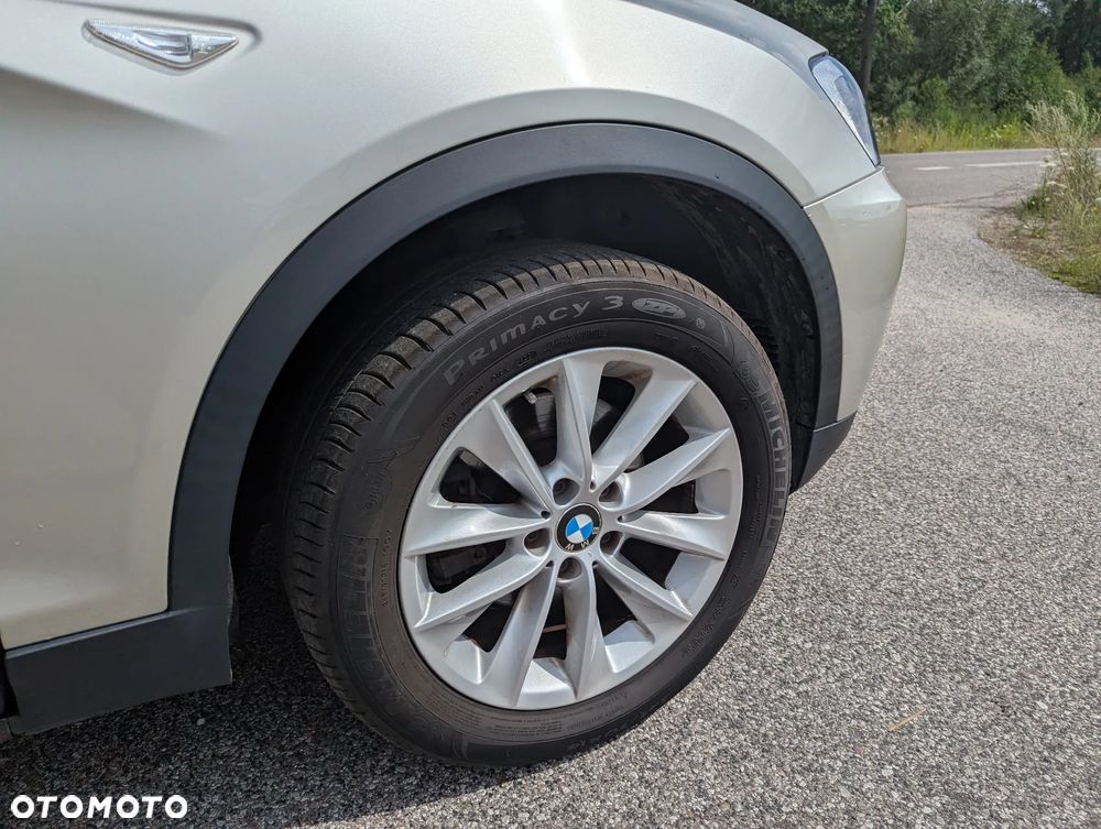 BMW X3 28i xDrive - 32