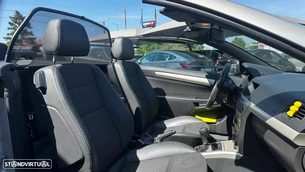Opel Astra Cabrio TwinTop 1.6 - 17