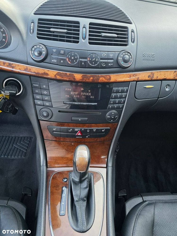Mercedes-Benz Klasa E 200 Kompressor Automatik Elegance - 19