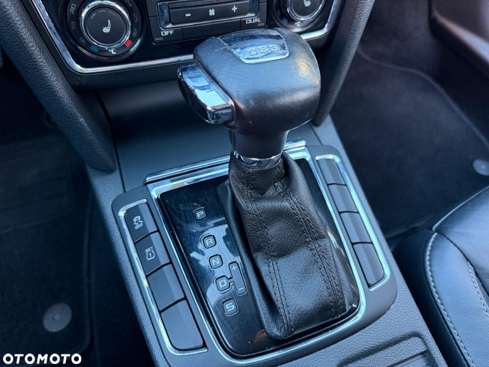 Skoda Superb 2.0 TDI DSG Elegance - 19