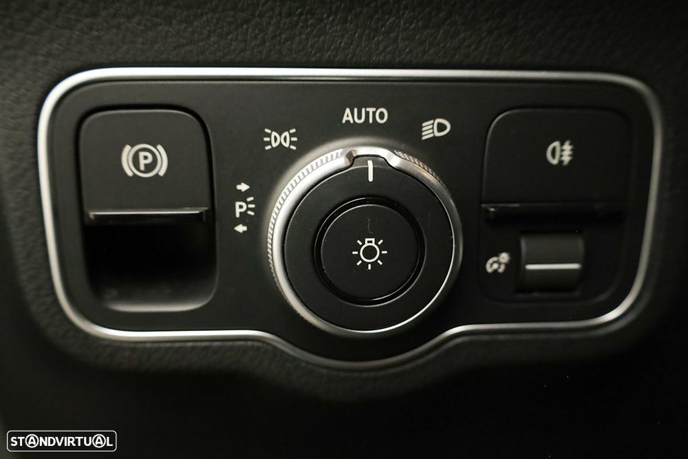 Mercedes-Benz B 250 e AMG Line - 13