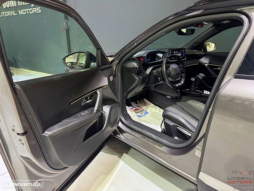 Peugeot 2008 1.2 PureTech GT - 14