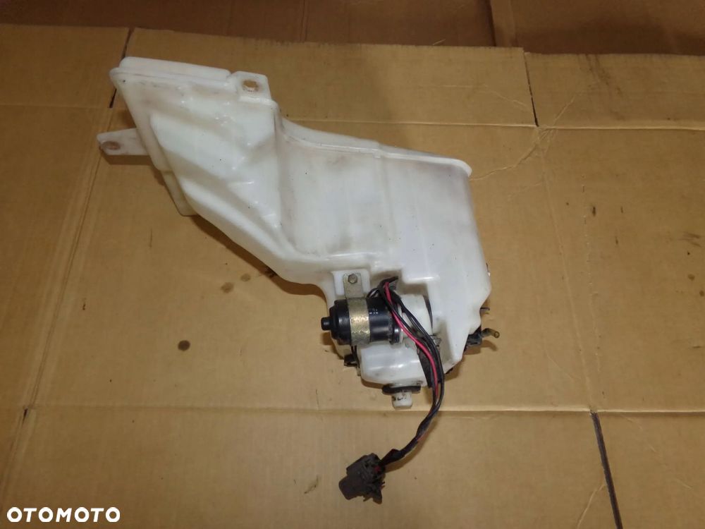 zbiornik spryskiwaczy pompka mazda 6 gg 2.3 b - 2