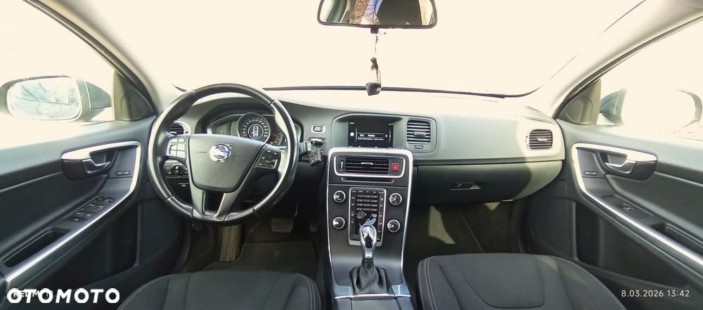 Volvo V60 D3 Drive-E Kinetic - 5