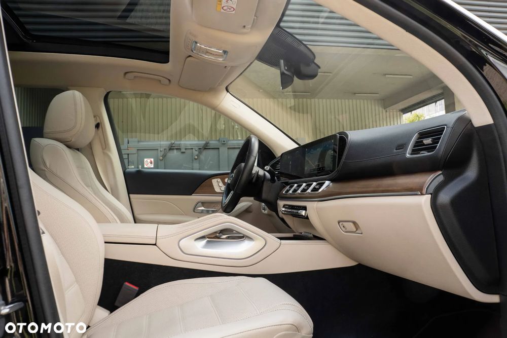 Mercedes-Benz GLS - 18