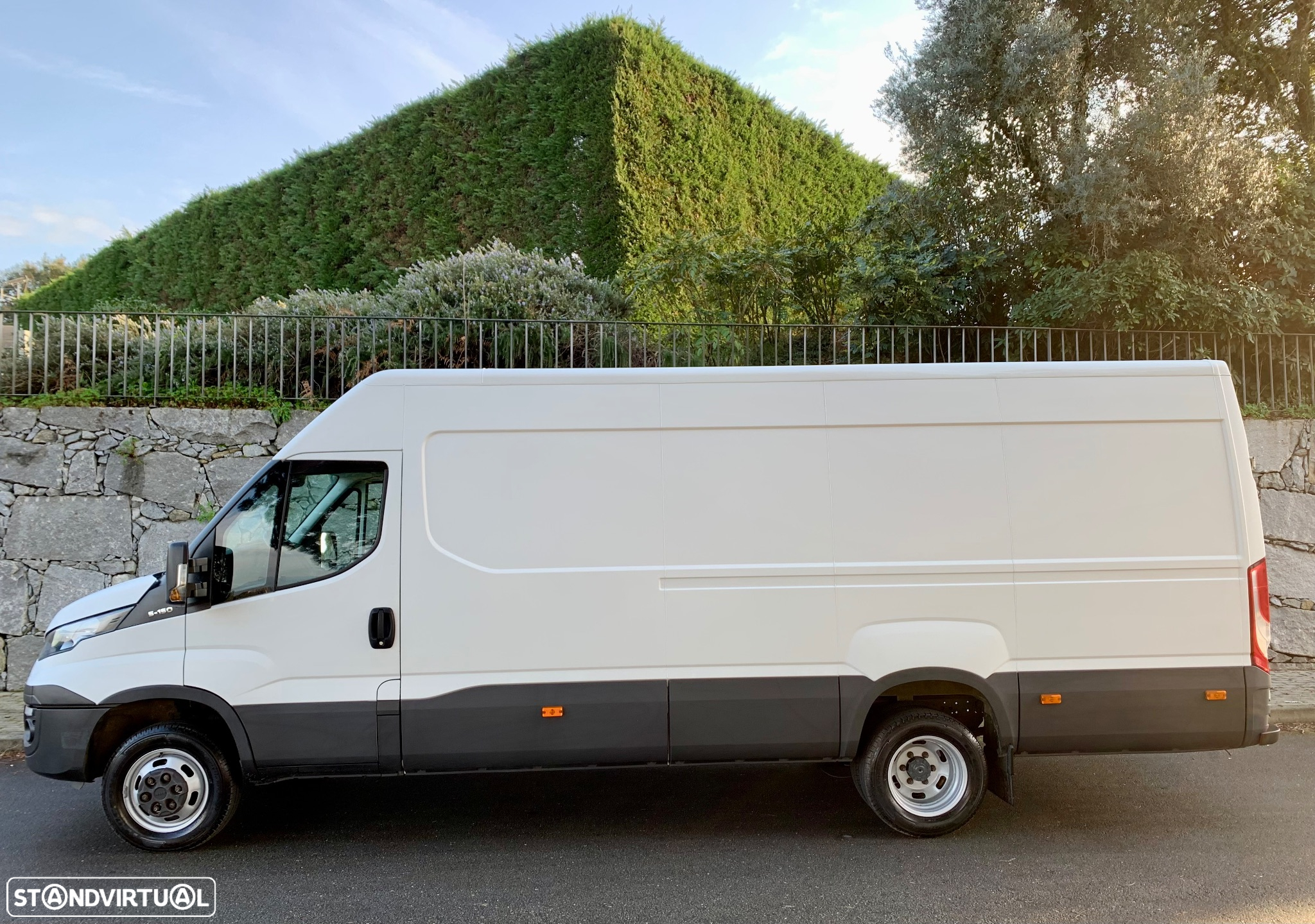 Iveco Daily  rodado duplo - 7